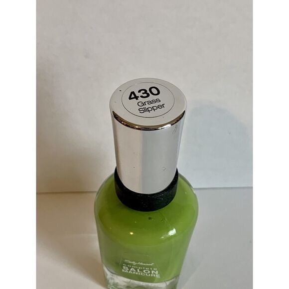 Sally Hansen Complete Salon Manicure Nail Polish #430 Grass Slipper 0.5 Oz Green - Picture 3 of 5